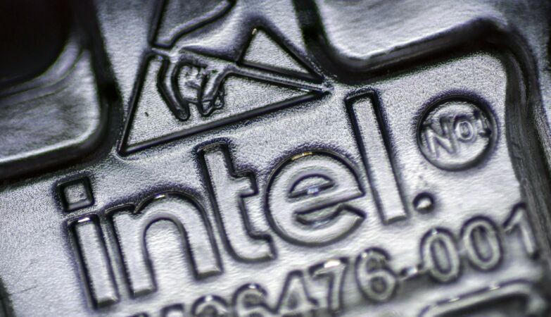 Intel: How the chip giant fell painfully in Trump's hands