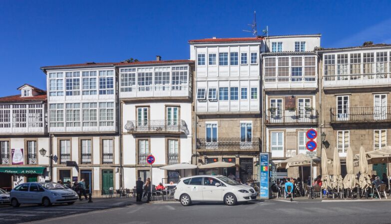 Citizen denounced, intercepted taxi drivers: driving drunk (with passengers) in Santiago de Compostela