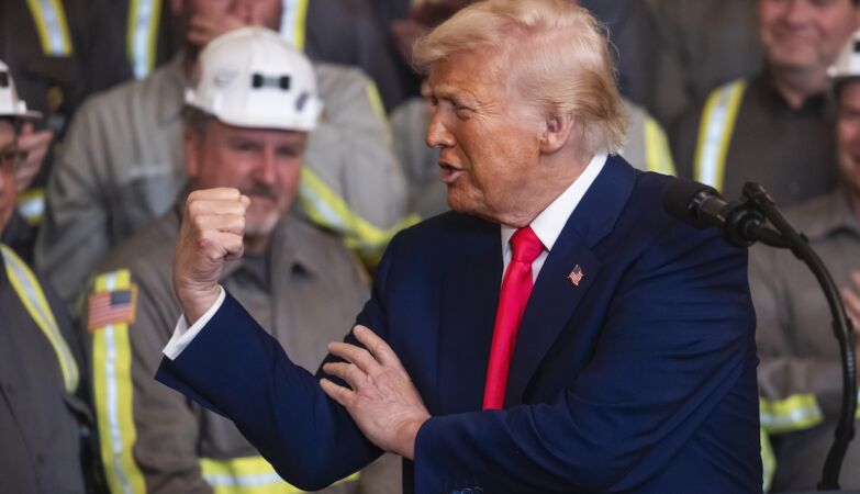 Trump wants prison for those who burn flag, extinguish ABC and NBC. And it's no longer a defense: it's war