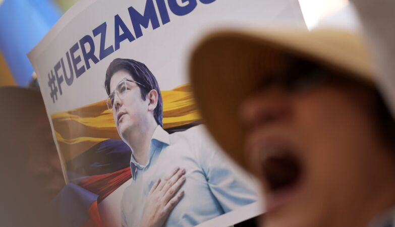 Miguel Uribe, Colombian presidential candidate shot by teenager