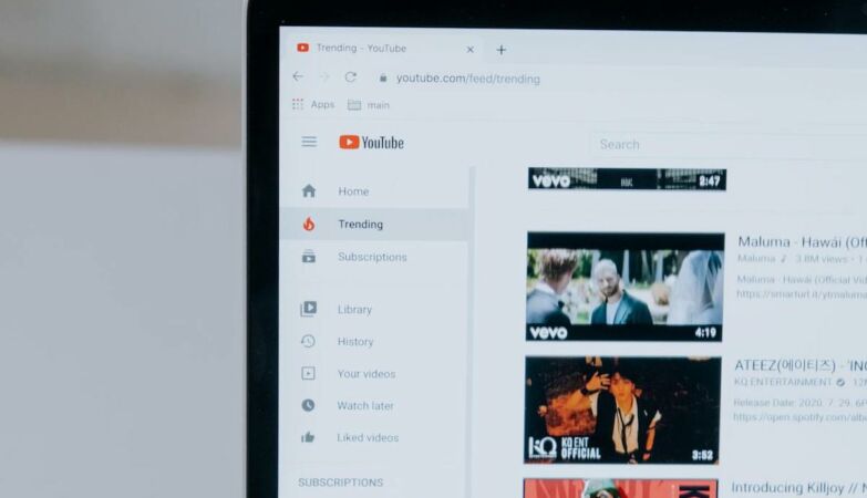 Youtube calculates user age with the help of AI. Petition is against