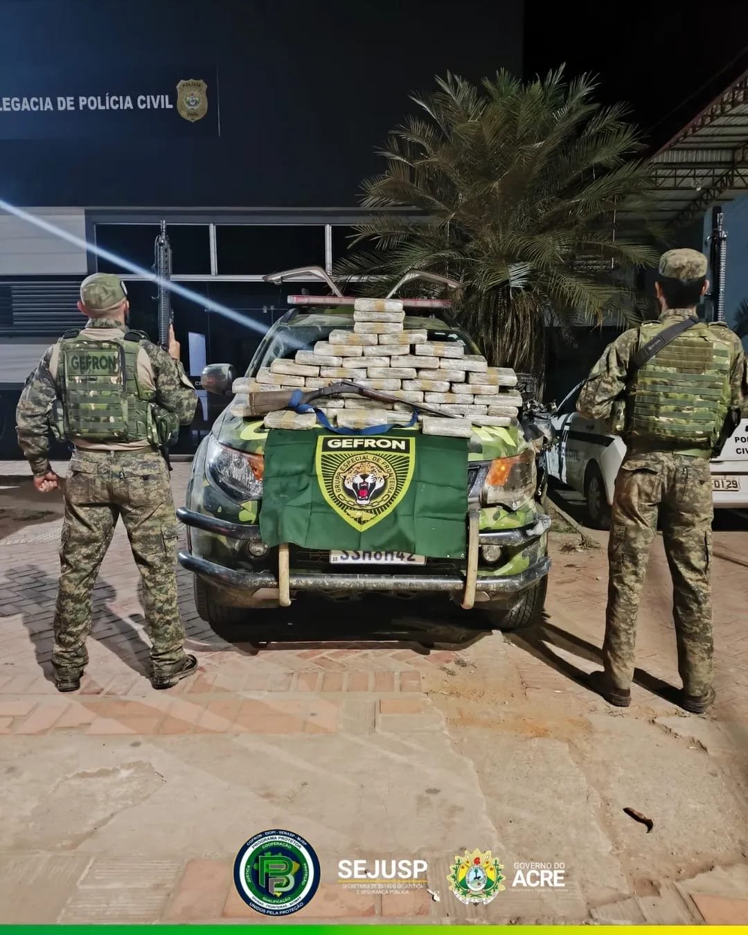 Gefron seizes 45 kg of skunk and firearm in operation in Acre