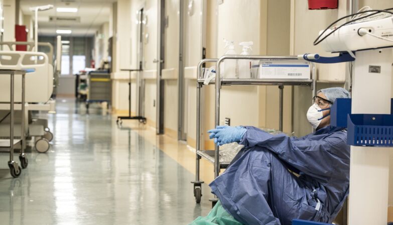 “Hell”: What is it like to work in a hospital (in the afternoon and with so much heat)