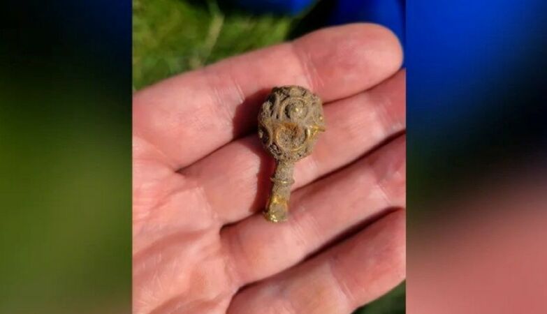 Archeology student finds rare golden artifact of the ninth century in his first excavation