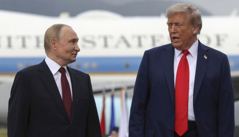 Trump would rather not be with Putin and Zelenskyy. “It's like gathering olive oil and vinegar”