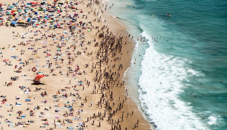 Contamination in Nazaré Beach: 50 people needed medical assistance
