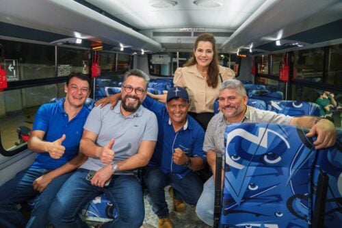Epitaciolândia receives minibuses for the transport of patients and health teams with resources from Alan Rick