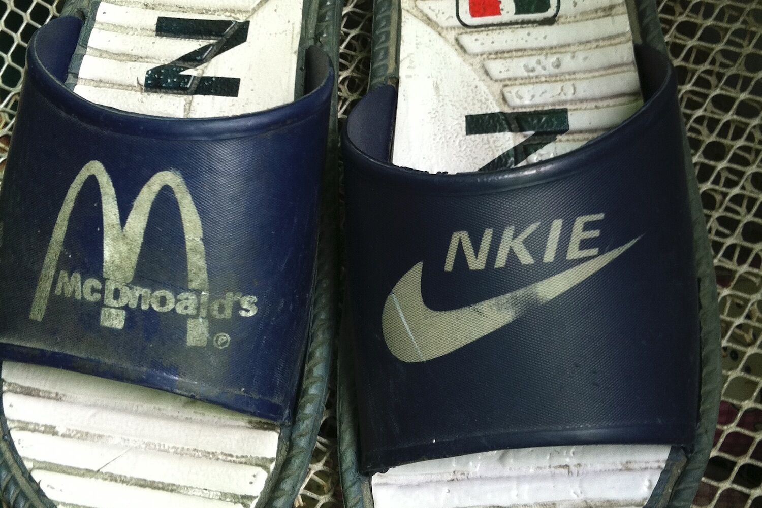 27 million in counterfeits: Reign imitations of Nike and Adidas. Are health risk