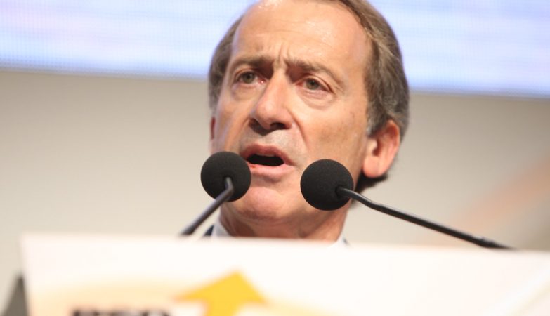 Projections: Luís Filipe Menezes close to 5th absolute majority, PS recovers Faro