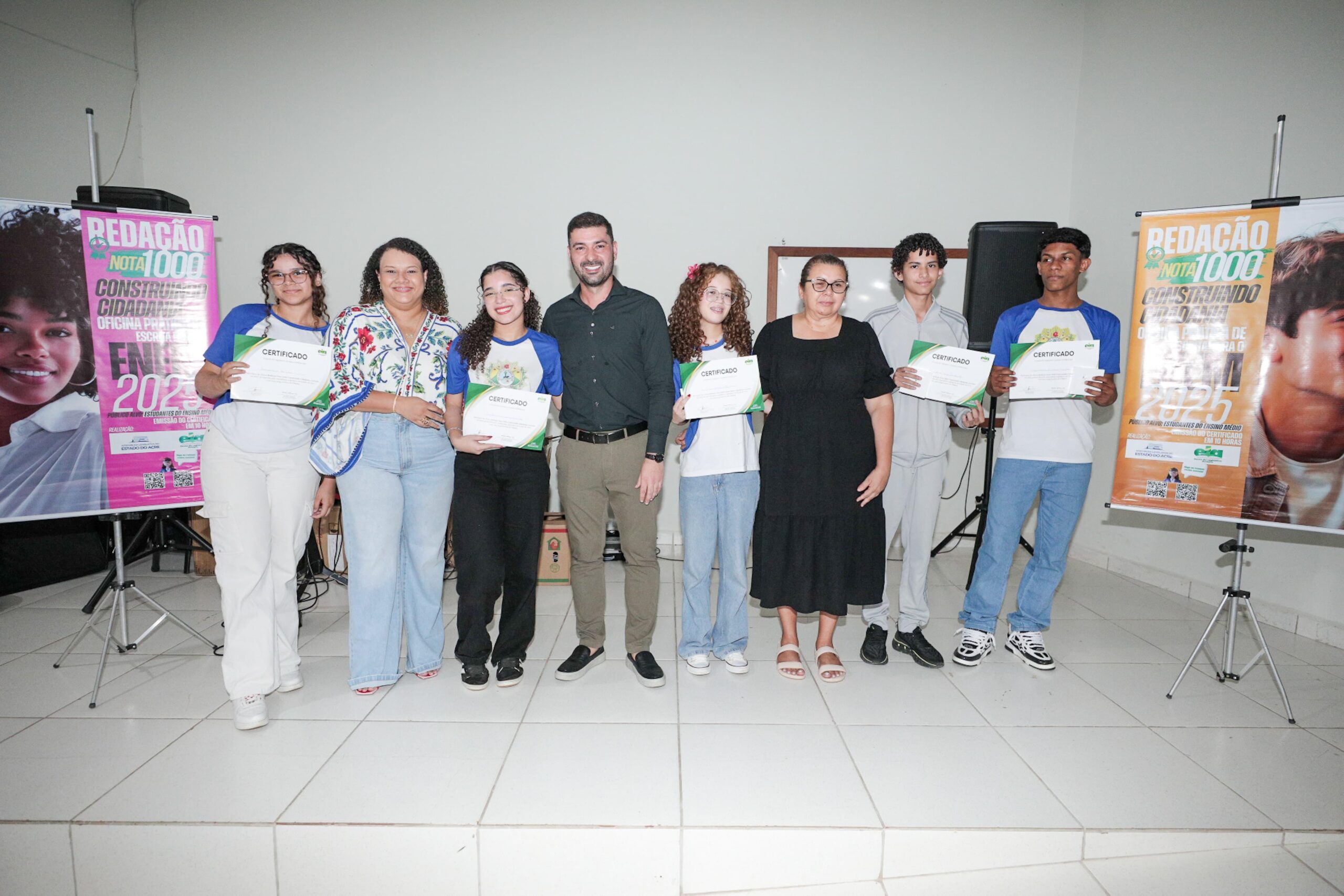 Nicolau Júnior takes the newsroom to a thousand to school champion school at Enem