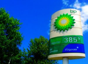 BP discovers gas and oil deposit in Brazil. It is the greatest discovery in 25 years