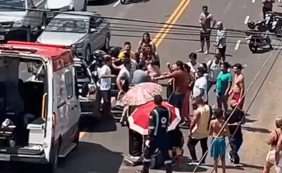 Video: Traffic accident ends in confusion between two people inside Acre