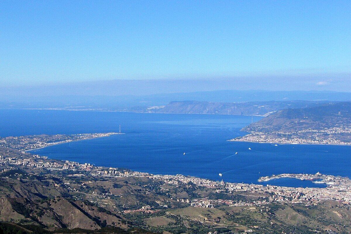 Italy will build the largest suspended bridge in the world