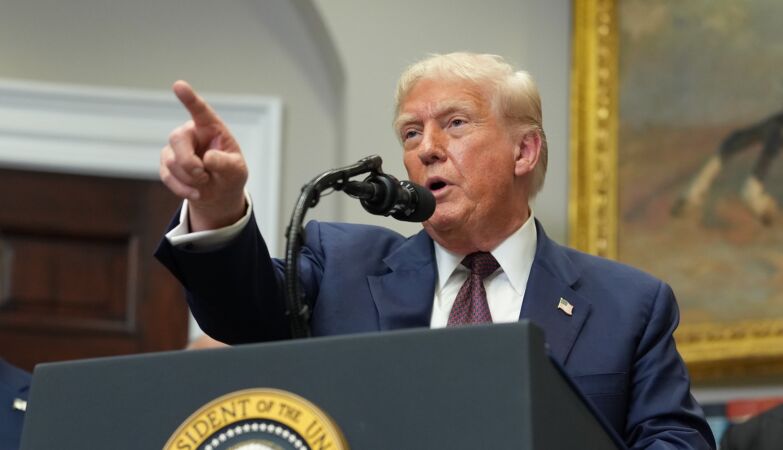 Unemployment Statistics drops Wall Street. Trump said statistics director