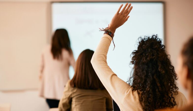 Immigrant race for vocational training looking for a visa and legalization