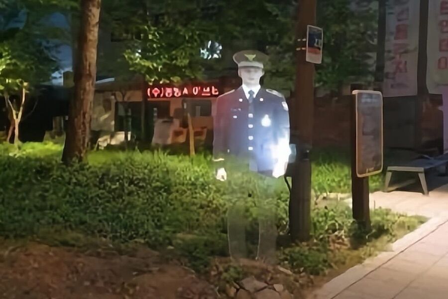 South Korea is using holographic police to combat the crime
