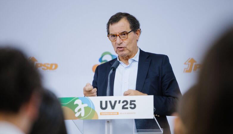 Blot in his pocket, votes for the PSD. And Marcelo appeared by surprise