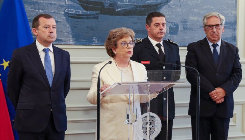 "The next few days will be difficult." Government declares a warning situation from Sunday
