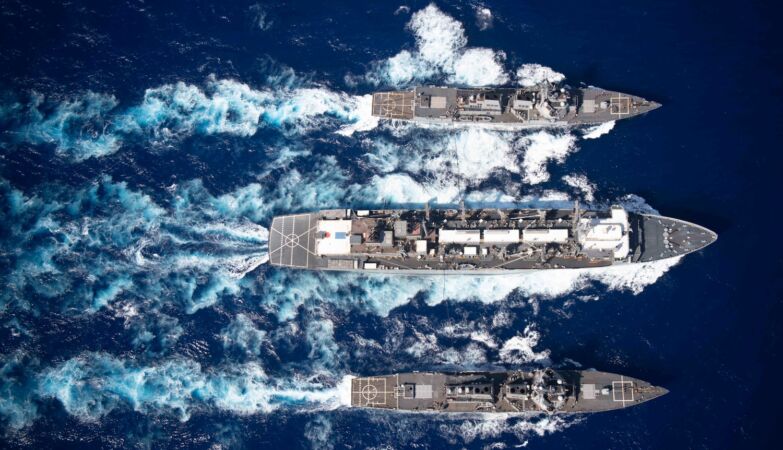 USA send a fleet of fresher, submarine and amphibious ships to Venezuela