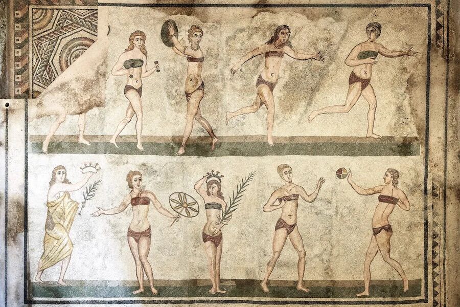 1,600 years ago the Romans already used Havaianas (and bikinis)