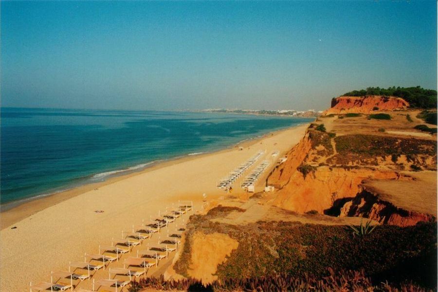 There is a Portuguese beach among the most disappointing in the world