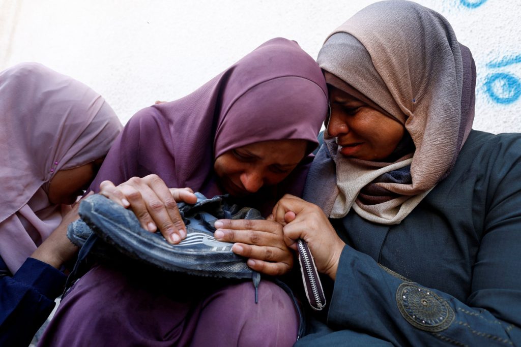 Gaza: The discharge announcements, the death of civilians and the negotiations
