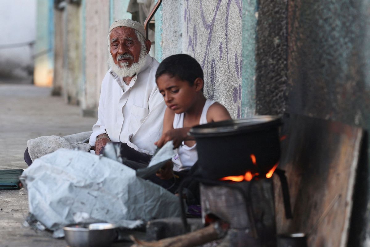 Israel vs. Gaza: New attack, exhausted soldiers