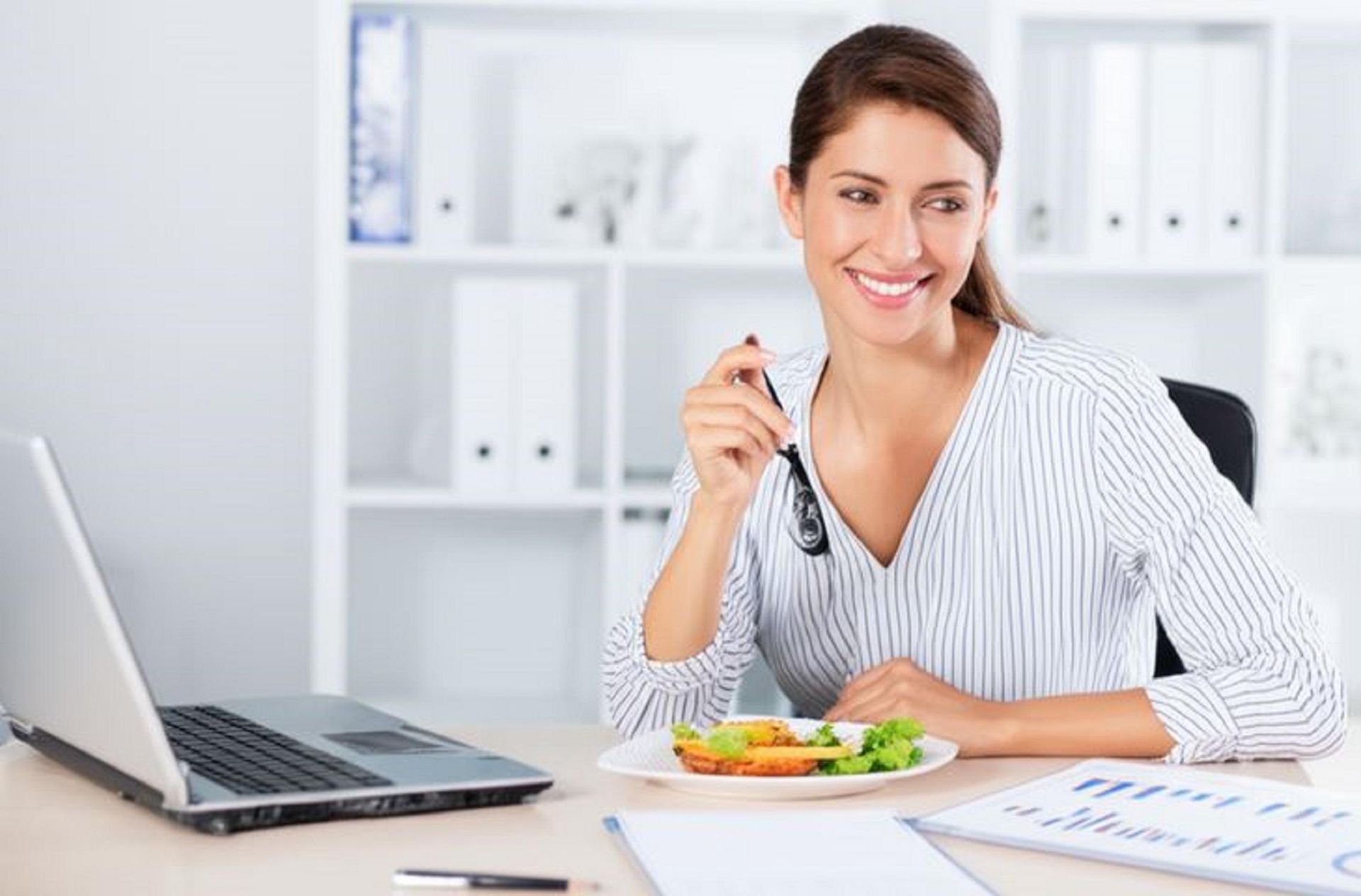 Interesting people who bring their own food to work have 3 common features according to psychology. These are unique personalities