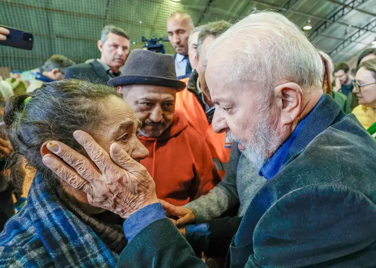 Lula chooses to visit Hansenian welcome house before fulfilling an official agenda in Acre