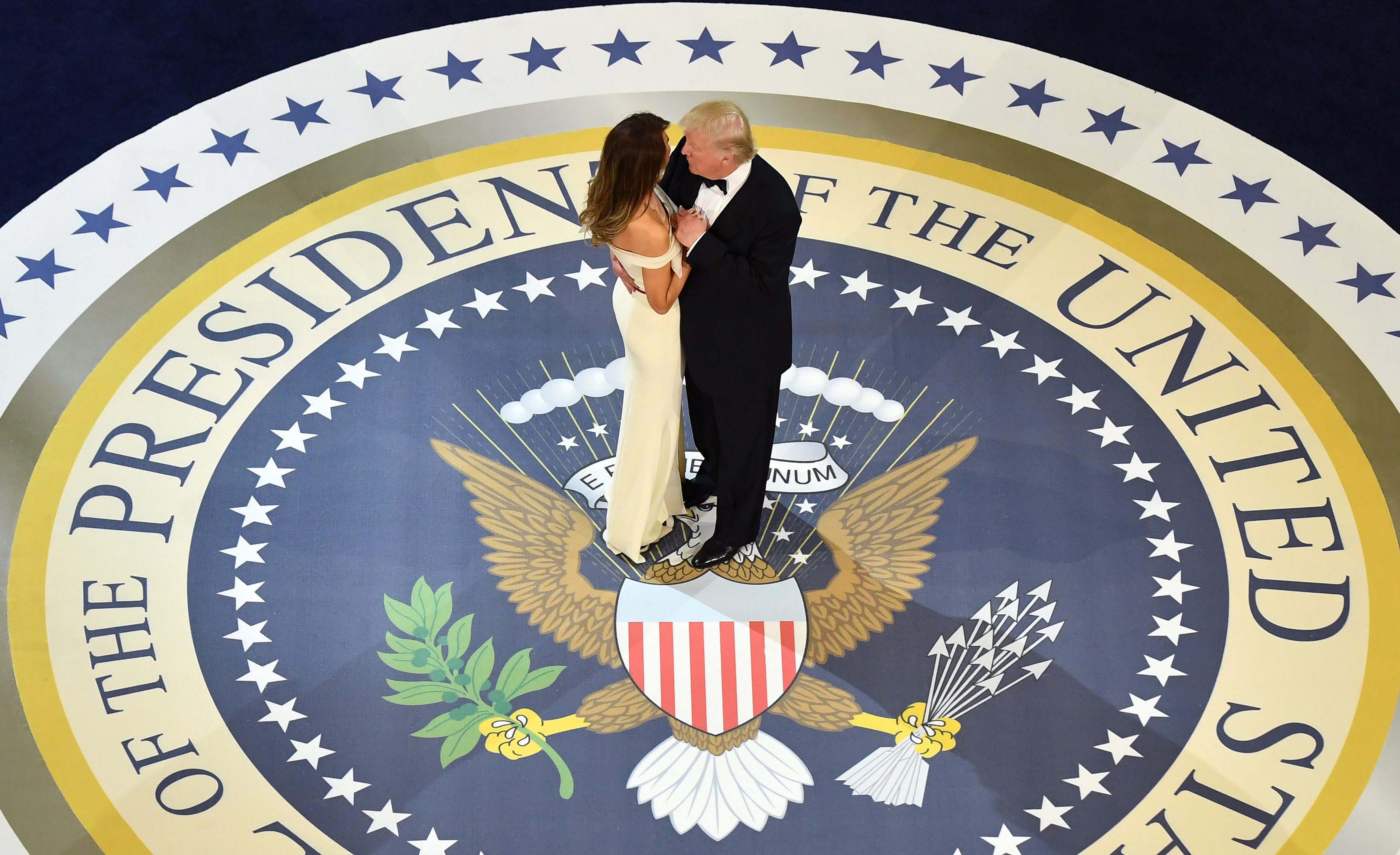 Melania Trump threatens Hunter Biden with $ 1 billion