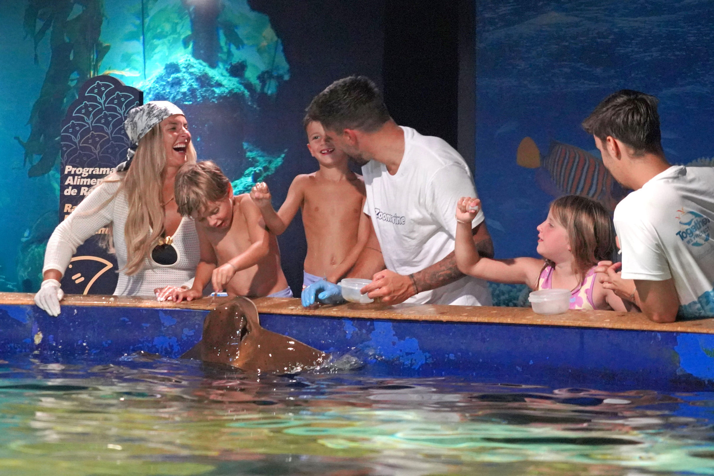 Zoomarine receives special visit from footballer Rúben Neves and family