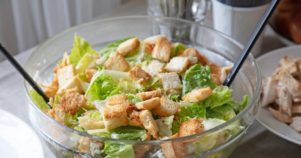 The salad that first disappears from the table. Crunchy, juicy and simple to do