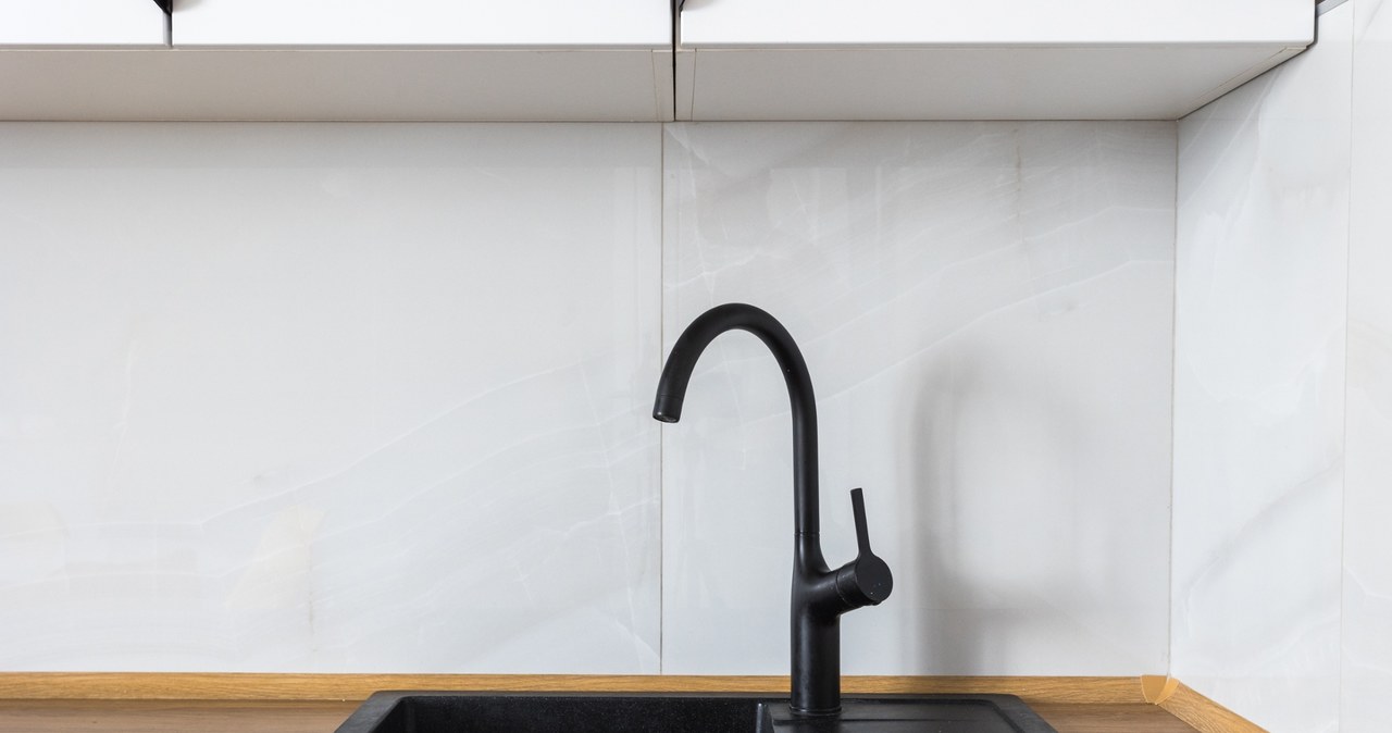 You will clean the black sink. The sediment and dirt will disappear without a trace