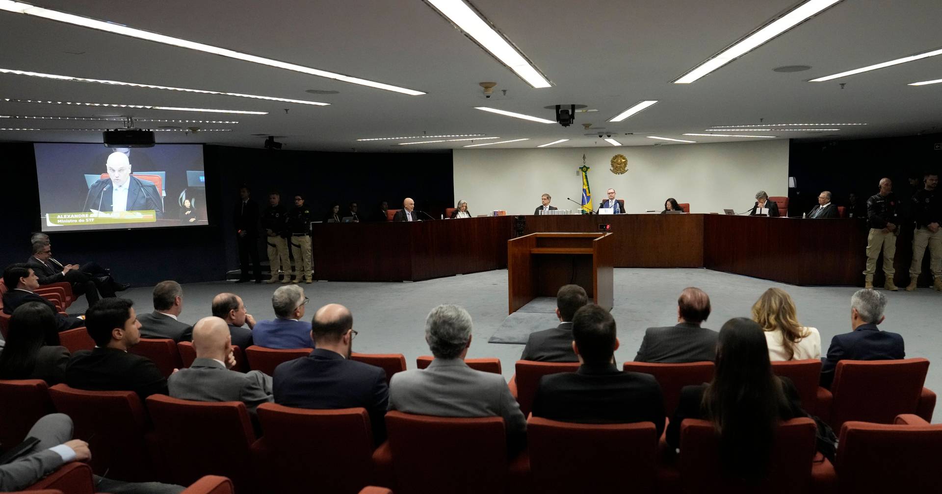 Who are the one condemned for the attempted coup in Brazil? Penalties range from 27 years in prison to two in open regime