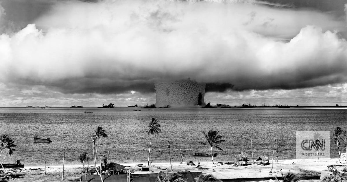 Mais de 2.000 armas nucleares foram detonadas nos últimos 80 anos - isso prejudicou a vida, a saúde e as terras das pessoas que estavam nas proximidades