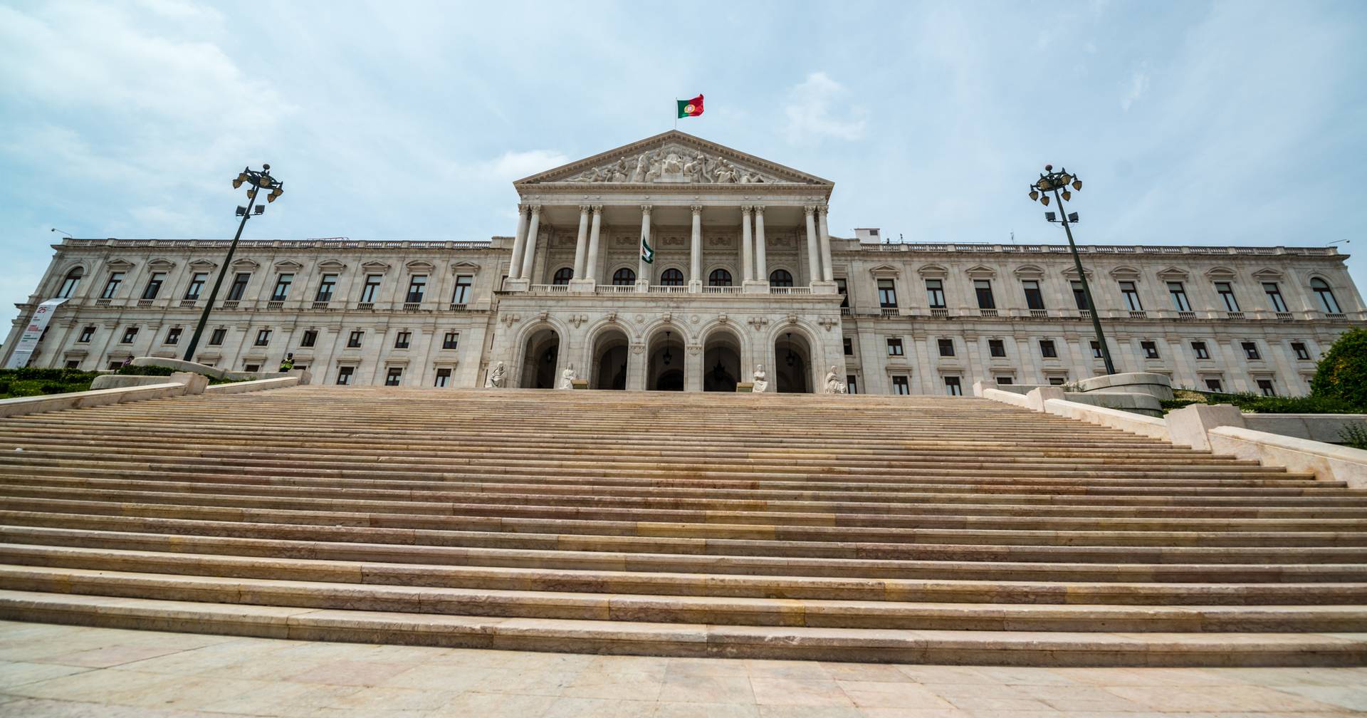 The first biweekly debate, post-summer, Montenegro and Company