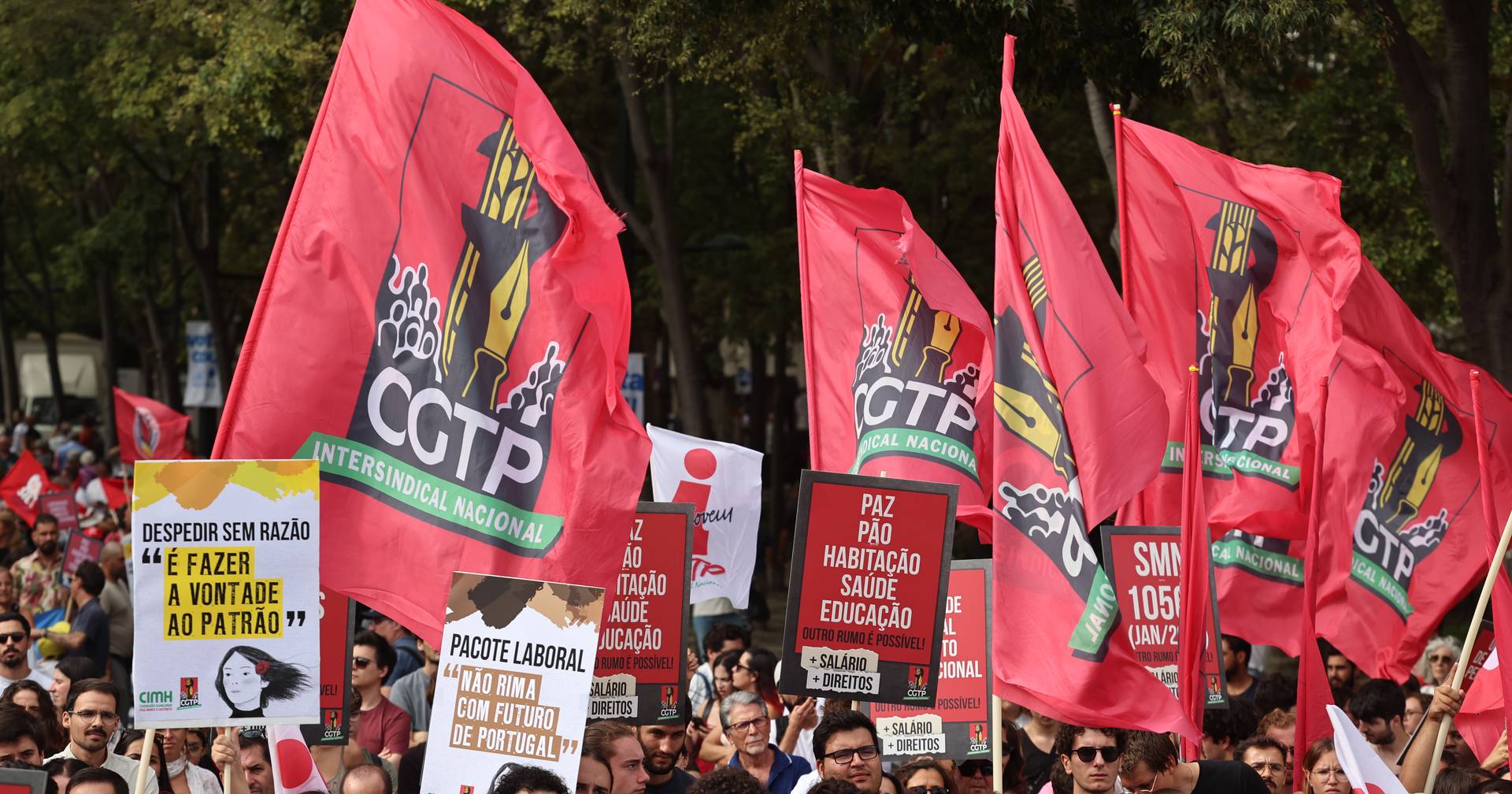 CGTP summons national march against government work package