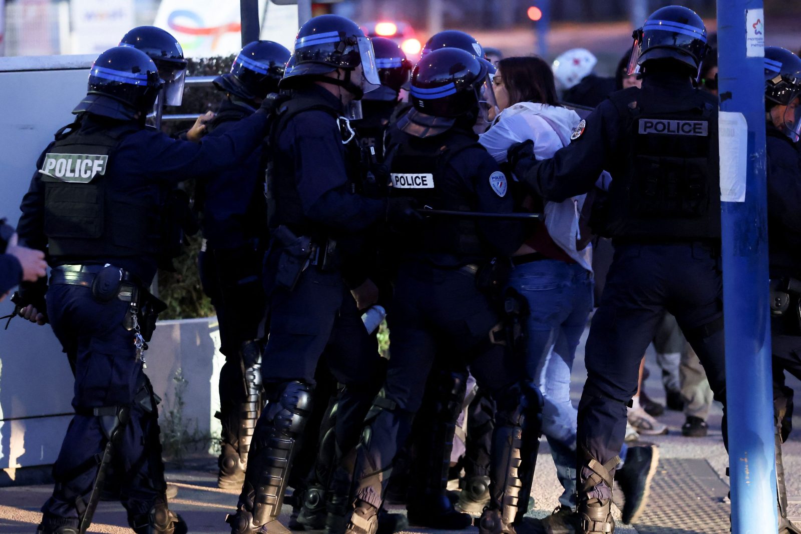 Demonstrations in France: "Bloc to All" - "Baptism of Fire" for Lekorni