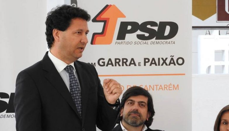 Secretary of State did not declare luxury house in Golegã detained by a family business