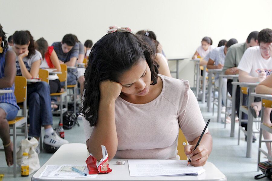 Professor convicted of 62 minors abuse crimes was again placed