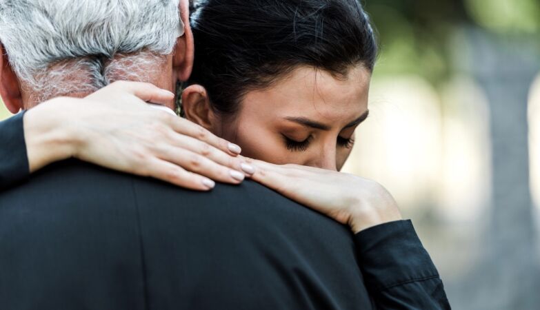 What to say (and not say) to someone who is in mourning