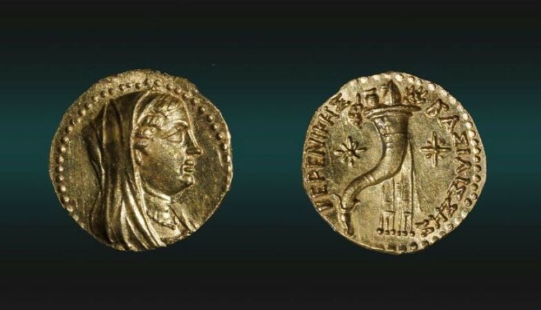 Discovered Golden Coin with 2200 years in Jerusalem that represents an ancient Egyptian Queen