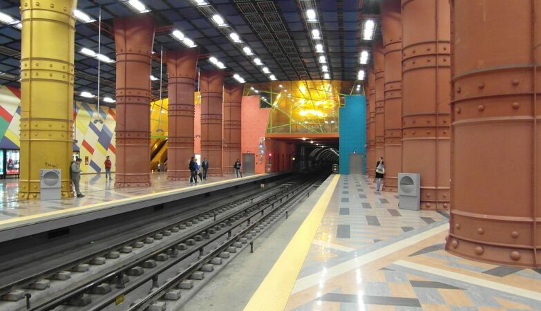 Lisbon Metro: Tuesday and Thursday only start at 10:30; strike without minimal services