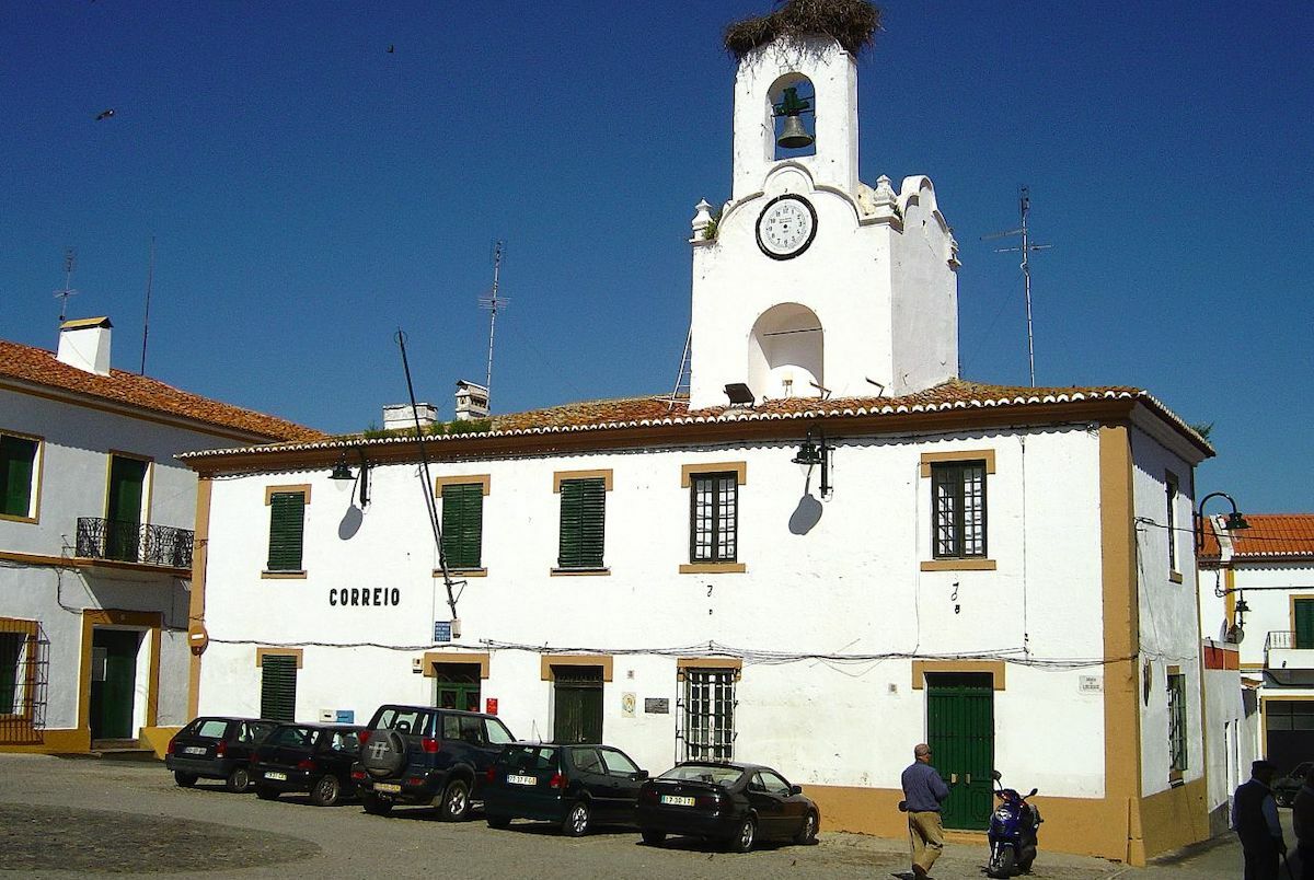 Barranque: The Alentejo Historical Language that wants to be official (and will have the Prince's translation)