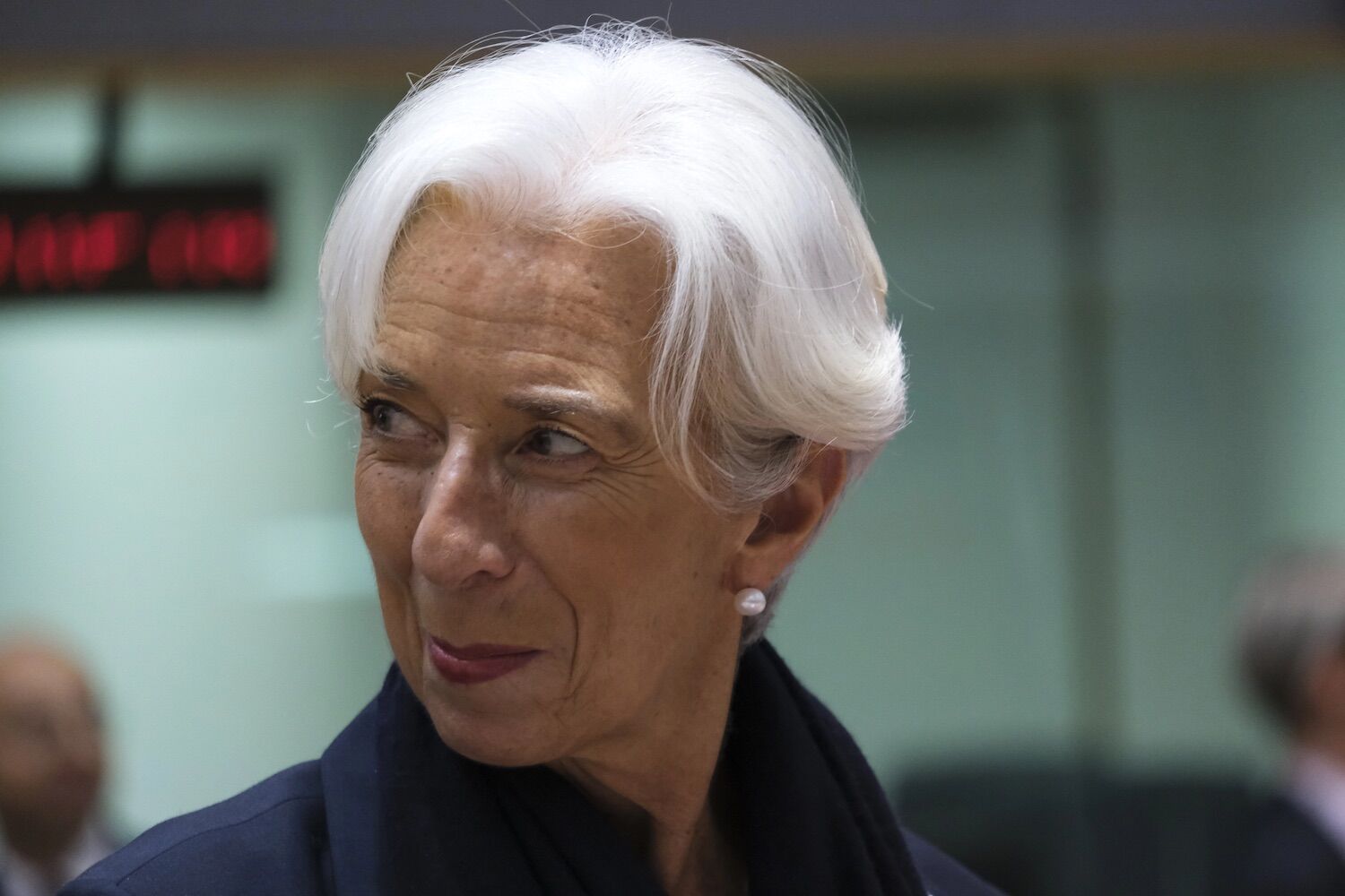 "Keep calm and some money." ECB counseling European to have 100 € at home