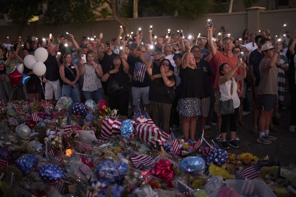 Charlie Kerk: Tens of Thousands of People in State Farm for the last goodbye