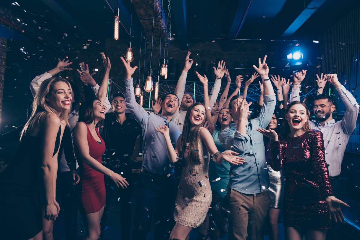 The signs that are the soul of the party