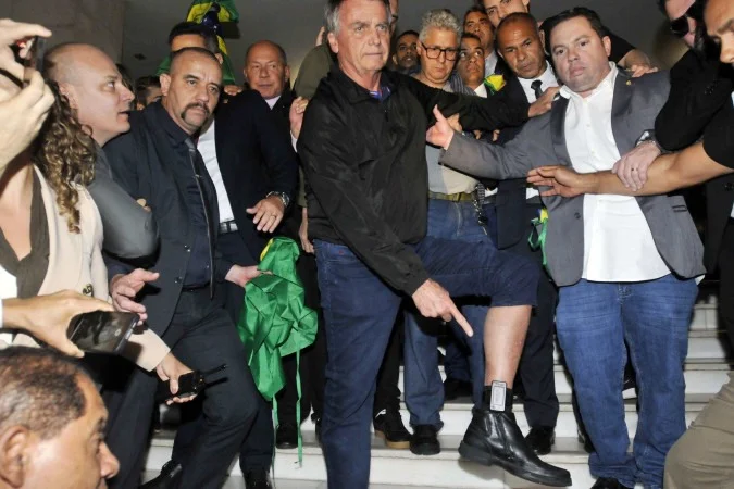 Bolsonaro should follow home trial without attending the STF