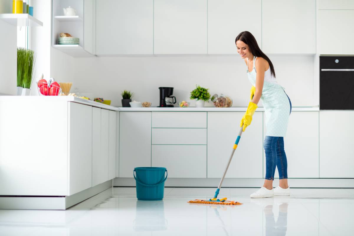 DIY mixture for brilliant floors