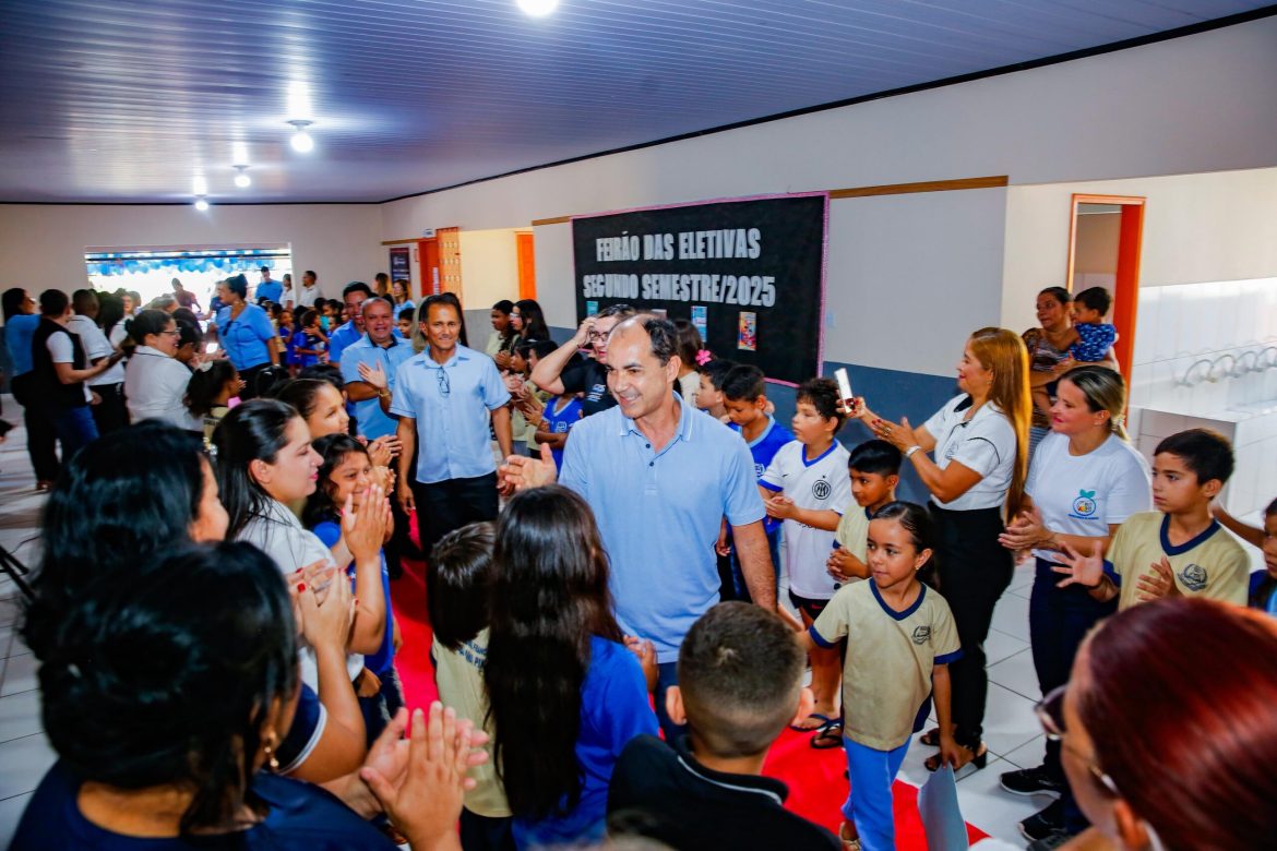 City Hall reopens full -time schools as part of the celebrations of the 121th anniversary of Cruzeiro do Sul